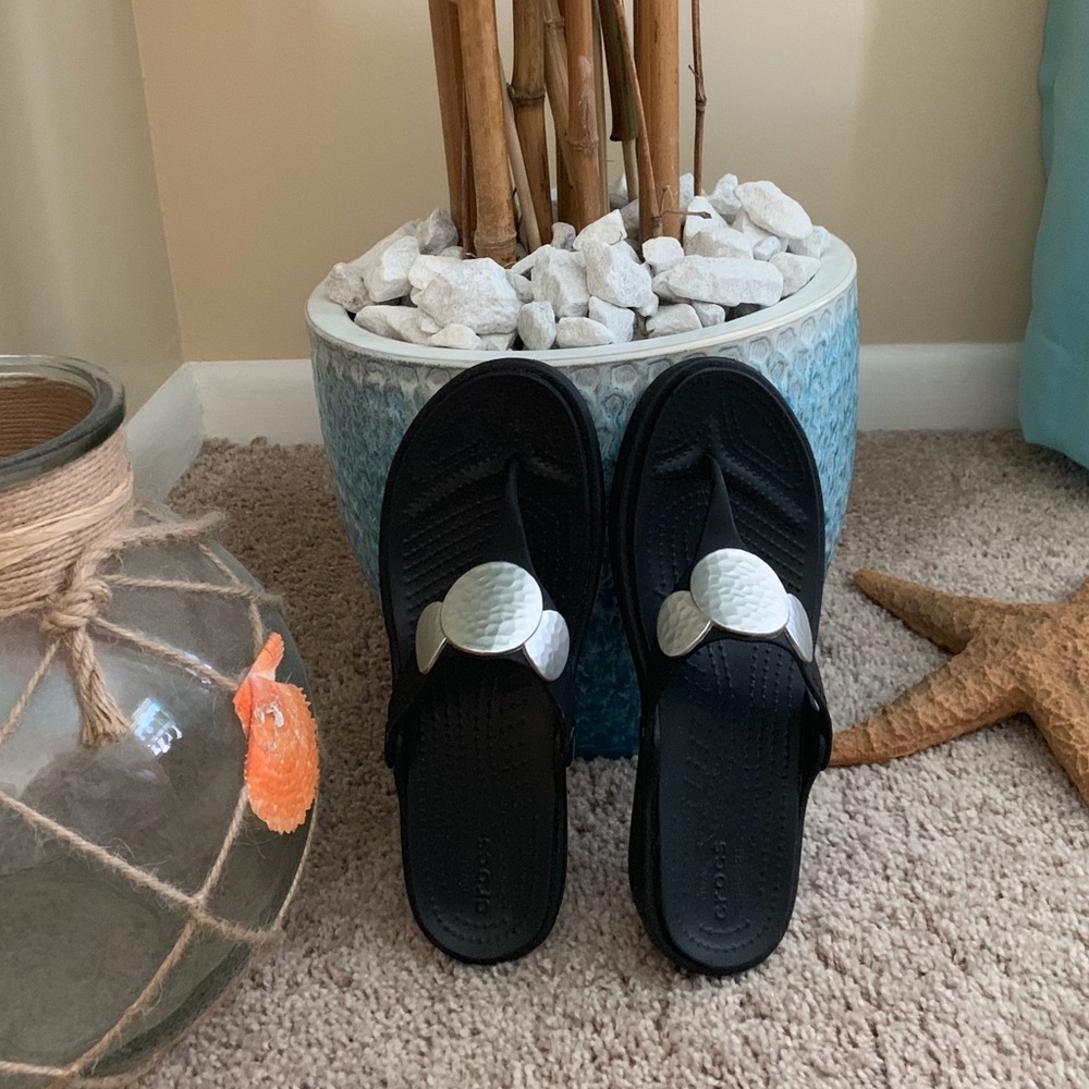 CROCKS flip flop sandals
